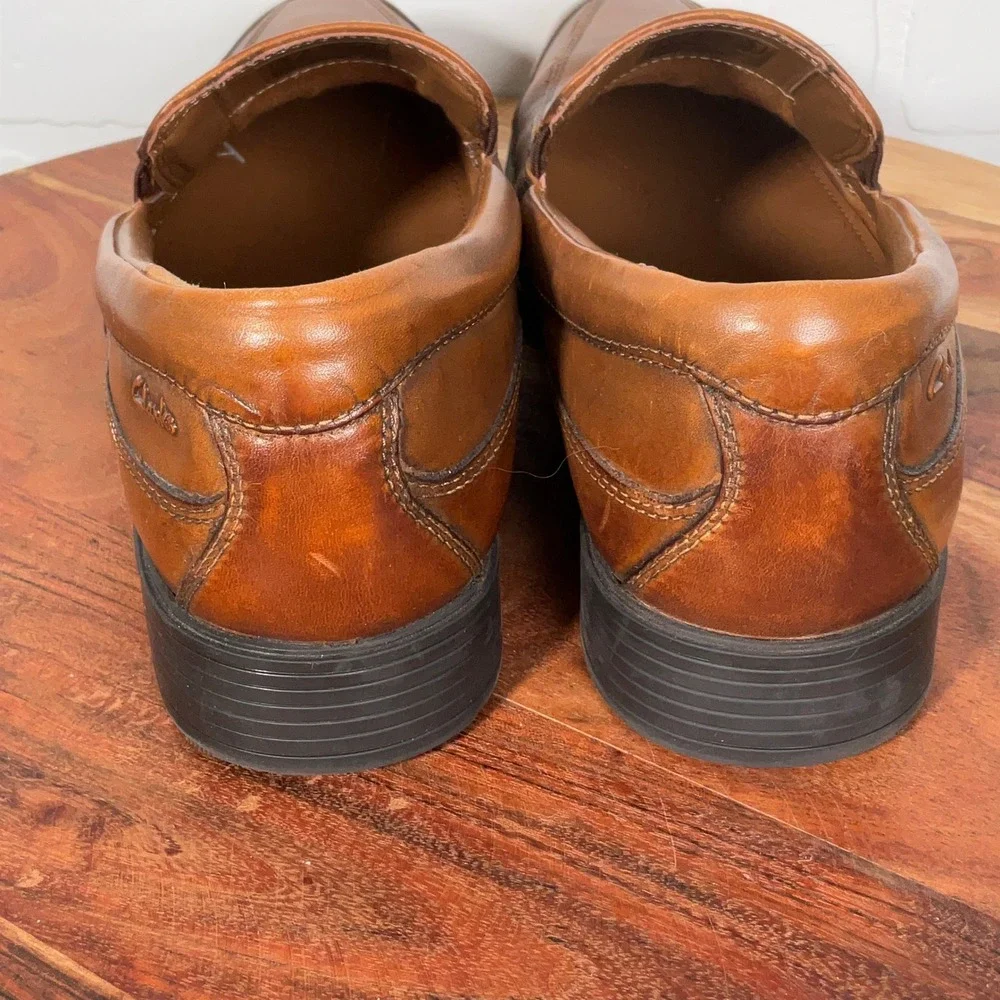 Clarks Ultimate Comfort Shoes Men 9.5W Carmel Brown Slip On Loafers‎ Dress 22261